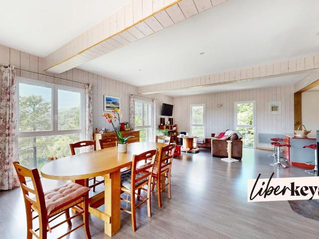 Maison 7 pièces 225 m²