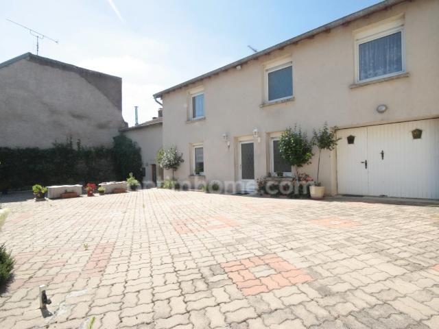 Maison 7 pièces 225 m²