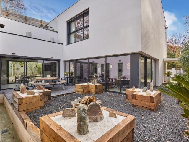 Maison 7 pièces 225 m²