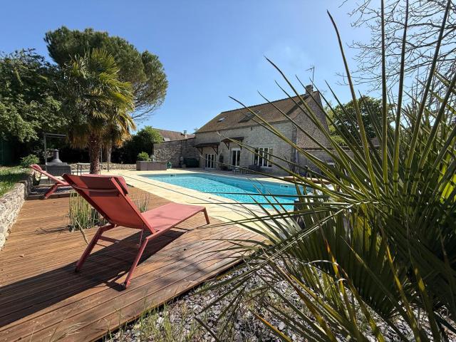 Maison 7 pièces 228 m²