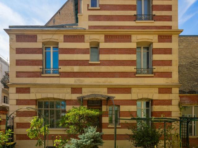 Maison 7 pièces 225 m²