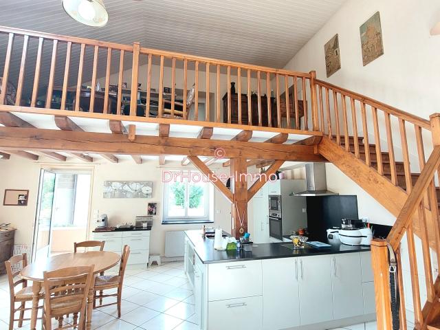 Maison 7 pièces 225 m²