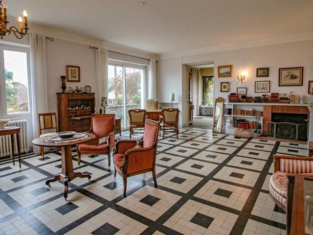 Maison 7 pièces 225 m²