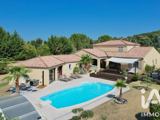 Maison 7 pièces 225 m²