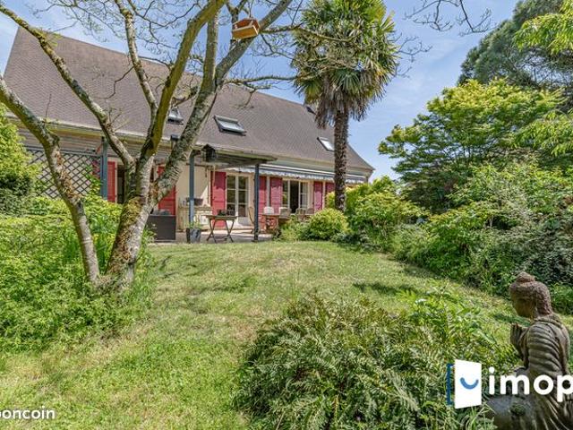 Maison 7 pièces 225 m²