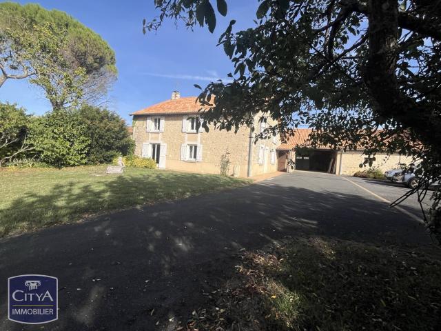 Maison 7 pièces 225 m²