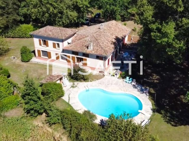 Maison 7 pièces 225 m²