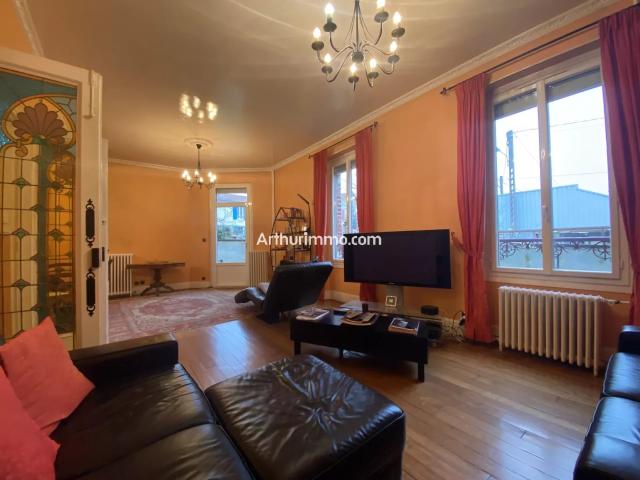 Maison 7 pièces 226 m²