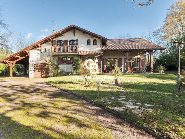 Maison 7 pièces 226 m²