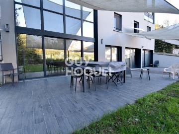 Maison 7 pièces 226 m²