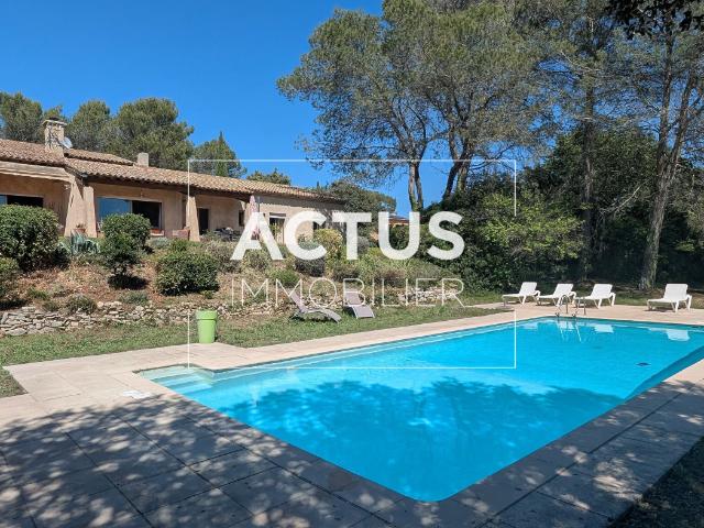 Maison 7 pièces 226 m²