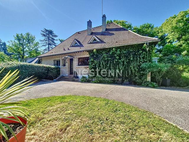 Maison 7 pièces 226 m²