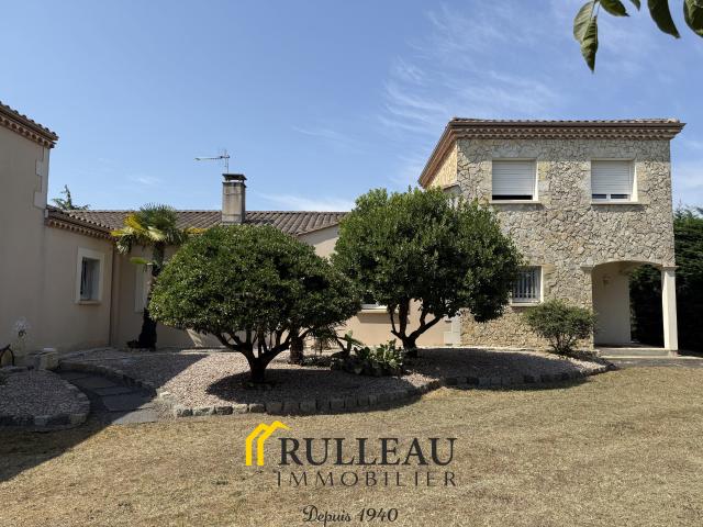 Maison 7 pièces 227 m²
