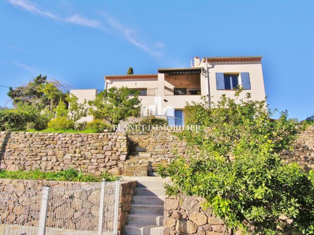 Maison 7 pièces 227 m²