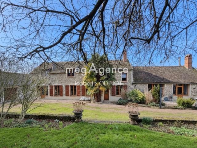 Maison 7 pièces 227 m²