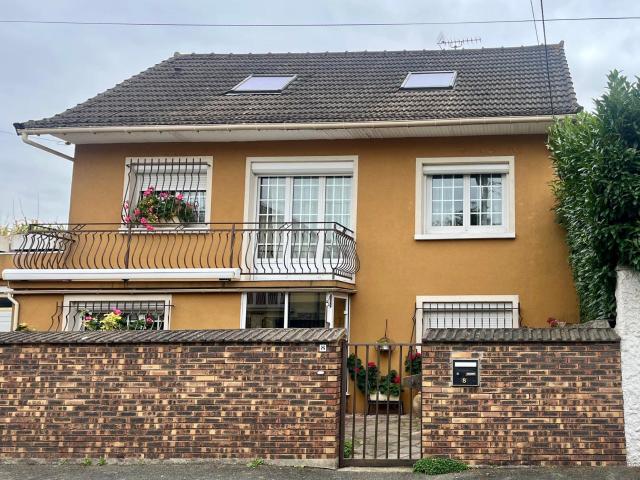 Maison 7 pièces 227 m²