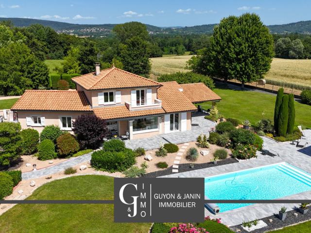 Maison 7 pièces 227 m²
