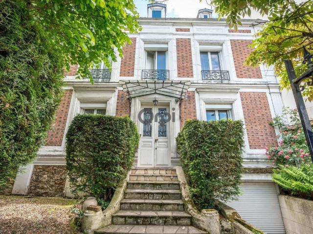 Maison 7 pièces 227 m²