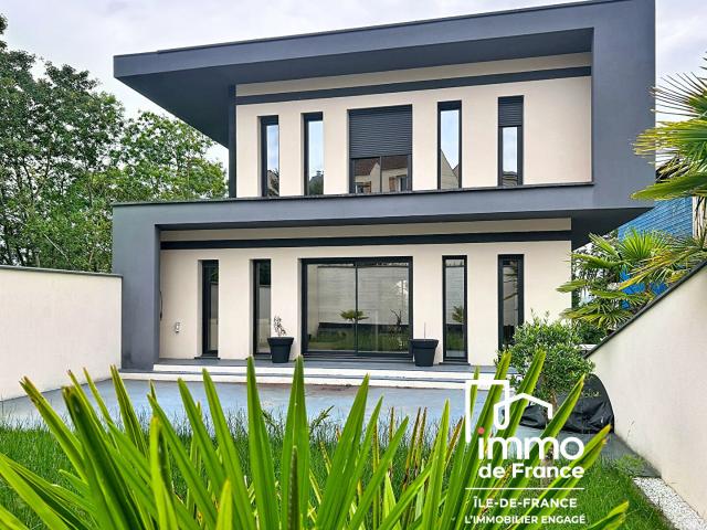 Maison 7 pièces 227 m²