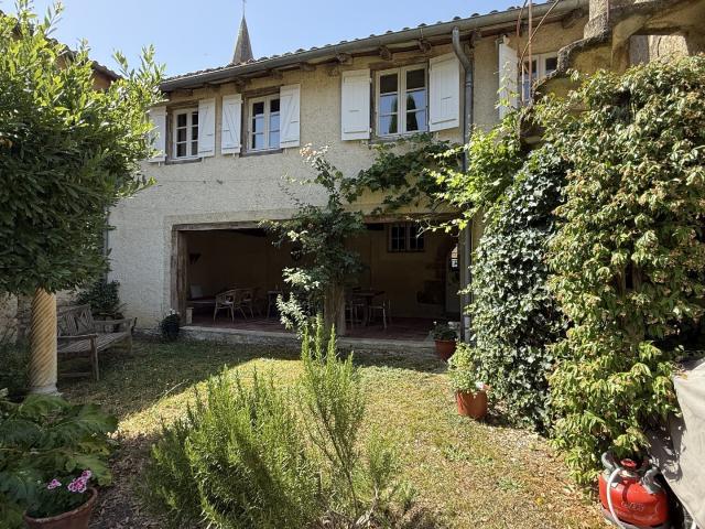 Maison 7 pièces 227 m²