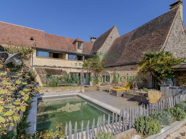 Maison 7 pièces 227 m²