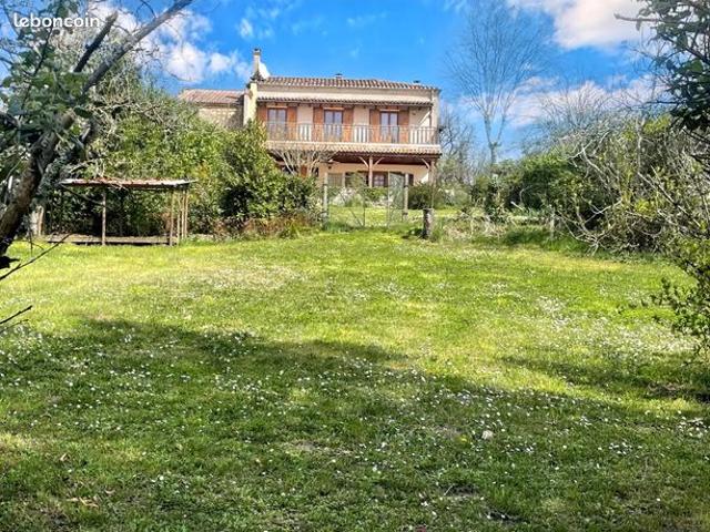 Maison 7 pièces 227 m²