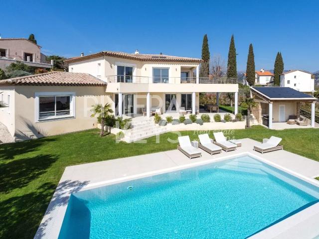 Maison 8 pièces 228 m²
