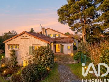 Maison 7 pièces 228 m²