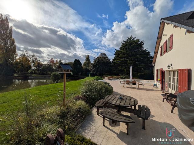 Maison 7 pièces 228 m²