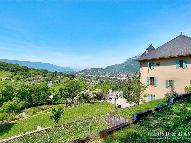 Maison 7 pièces 228 m²