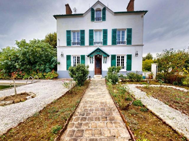 Maison 7 pièces 229 m²