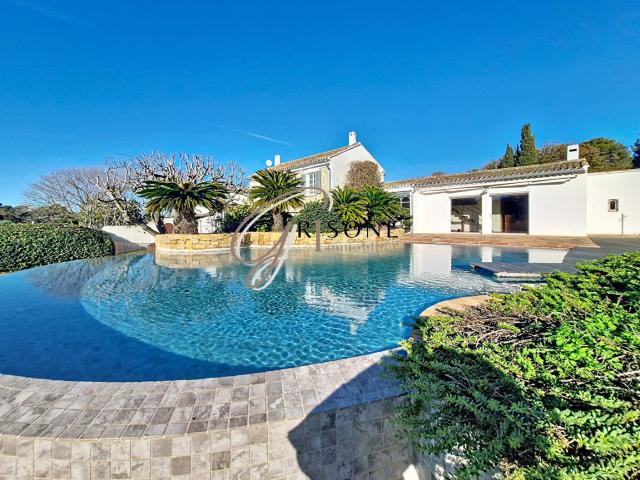 Maison 7 pièces 229 m²