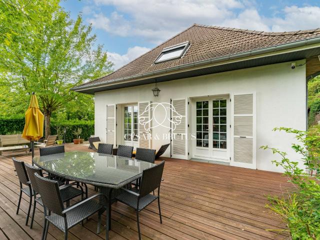 Maison 7 pièces 220 m²