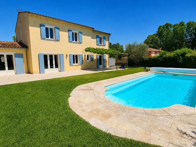 Maison 7 pièces 220 m²