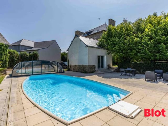 Maison 7 pièces 220 m²