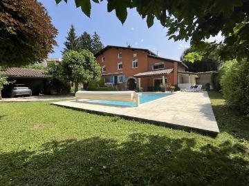 Maison 7 pièces 220 m²
