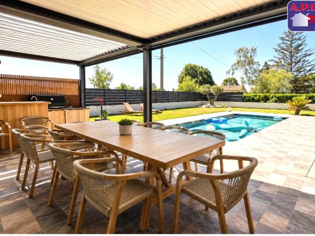 Maison 7 pièces 220 m²