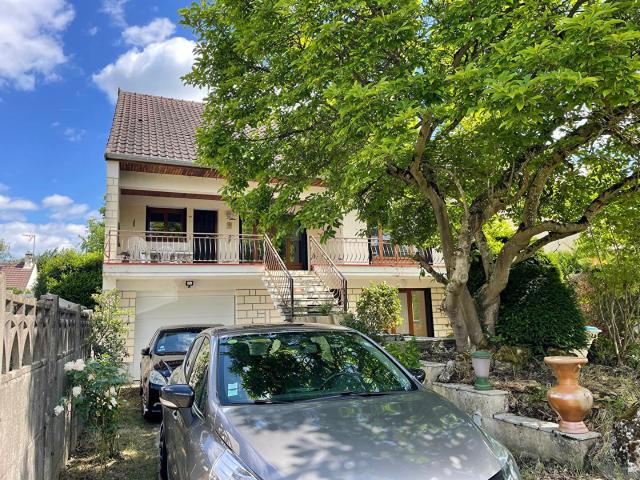 Maison 7 pièces 220 m²