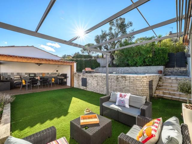 Maison 7 pièces 220 m²