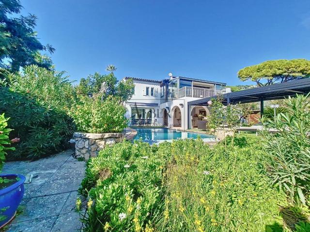 Maison 7 pièces 220 m²