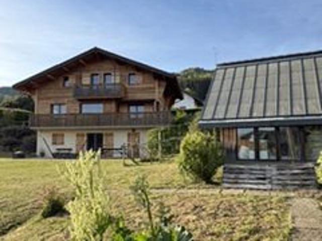 Maison 7 pièces 220 m²