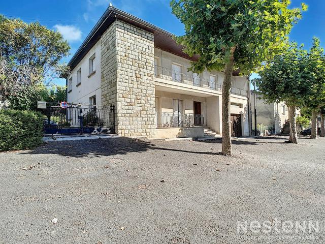 Maison 7 pièces 220 m²