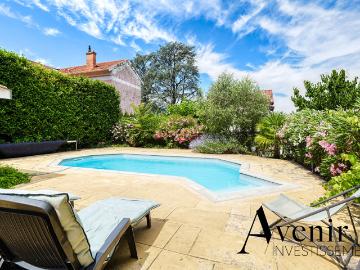 Maison 7 pièces 220 m²