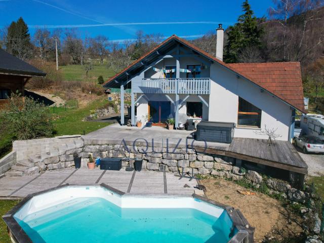 Maison 7 pièces 220 m²