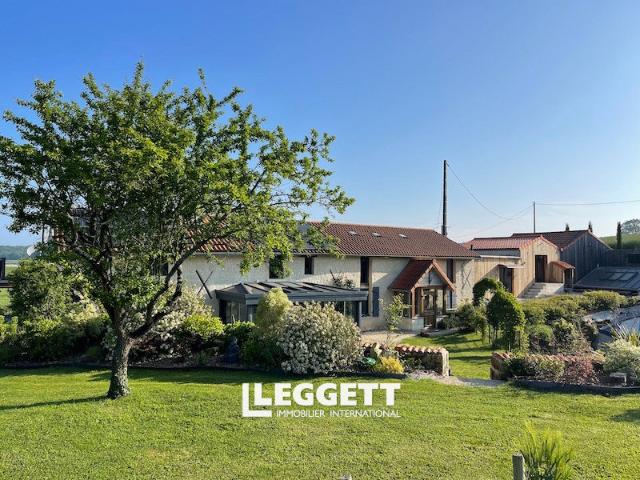 Maison 7 pièces 220 m²