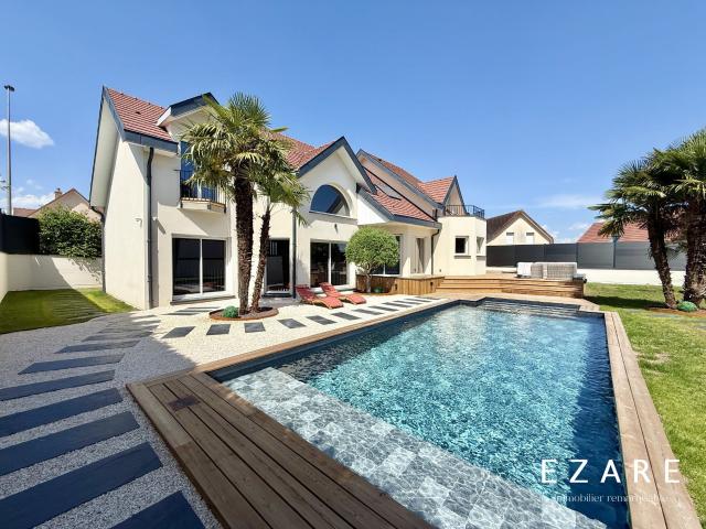 Maison 7 pièces 220 m²