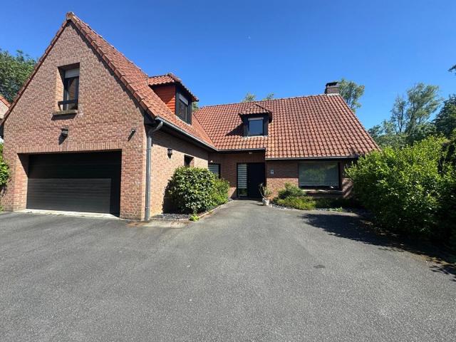 Maison 7 pièces 220 m²