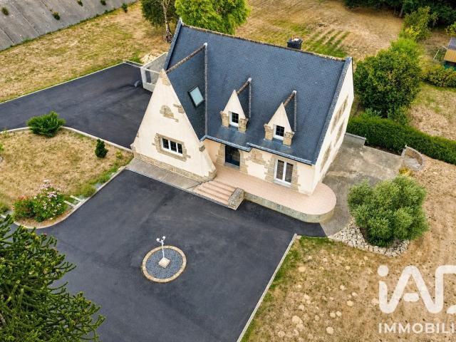 Maison 7 pièces 220 m²