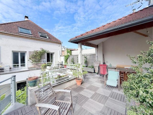 Maison 7 pièces 220 m²