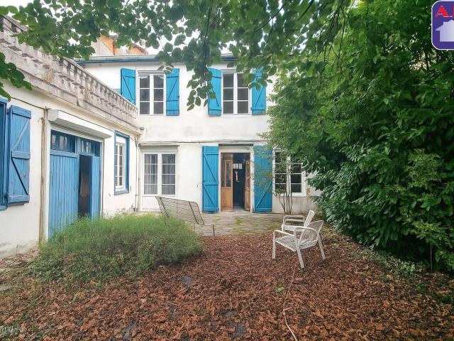Maison 7 pièces 220 m²